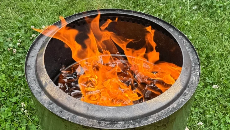 Solo Stove Review : The Fire Pit That Redesigned Outdoor Gathering — With Customer Service That Hasn't Kept Up